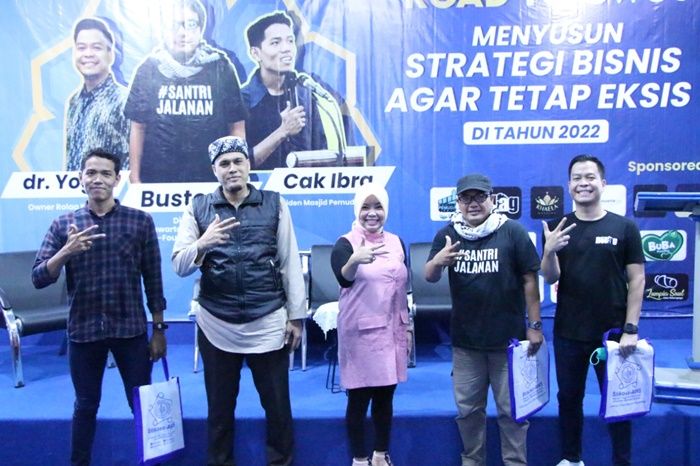 Stikosa – AWS Siap jadi Konten Kreator bagi Pelaku Bisnis UMKM Stikosa – AWS Siap jadi Konten Kreator bagi Pelaku Bisnis UMKM