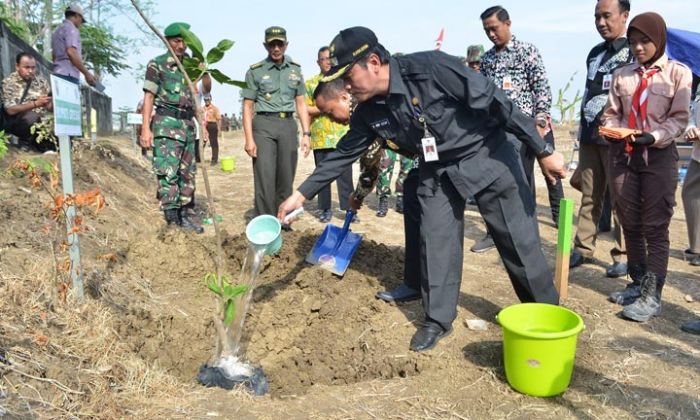 Peringati HUT Kodam, Pemkab-Kodim Gresik Tanam 3 Ribu Pohon