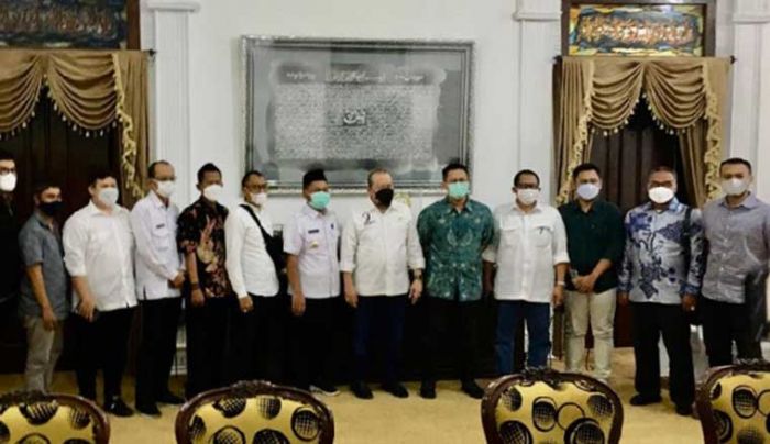 Dari Mensos, BBWS, hingga Ketua DPD RI Dilobi Bupati Gresik agar Bantu Tuntaskan Kali Lamong Dari Mensos, BBWS, hingga Ketua DPD RI Dilobi Bupati Gresik agar Bantu Tuntaskan Kali Lamong
