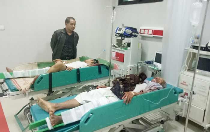 Micro Bus Rombongan Peziarah Wali Songo Asal Pati Kecelakaan di Tuban, 2 Orang Meninggal Dunia Micro Bus Rombongan Peziarah Wali Songo Asal Pati Kecelakaan di Tuban, 2 Orang Meninggal Dunia