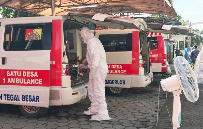 Tak Boleh Tolak Pasien, RSD dr Soebandi Jember Fungsikan Tenda Hingga Ambulans Jadi Kamar Darurat Tak Boleh Tolak Pasien, RSD dr Soebandi Jember Fungsikan Tenda Hingga Ambulans Jadi Kamar Darurat
