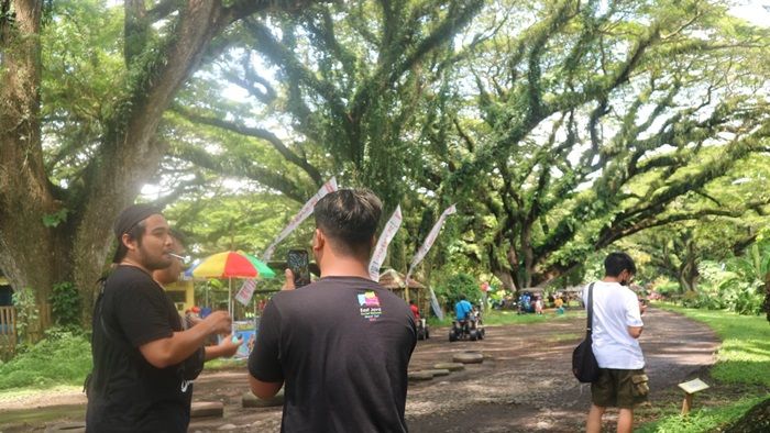 Kolaboraksi untuk Jatim Bangkit, Ratusan Influencer Jatim Gelar EJSN di Banyuwangi Kolaboraksi untuk Jatim Bangkit, Ratusan Influencer Jatim Gelar EJSN di Banyuwangi