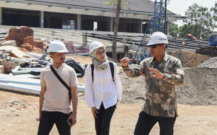 Pastikan Progres Pembangunan, Mas Abu Tinjau RTH Alun-Alun Kota Kediri 