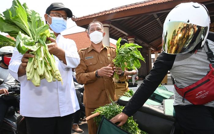 Kurangi Kerumunan di Pasar, Gus Ipul Luncurkan Madinah Mart