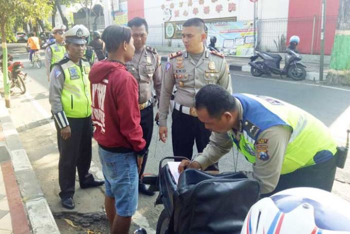 Tekan Laka Lantas, Polres Tuban Genjot "Grebek Desa"