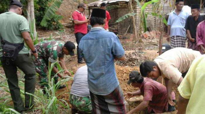 Beda Dukungan dalam Pilkades, Makam Keluarga di Pamekasan Dibongkar