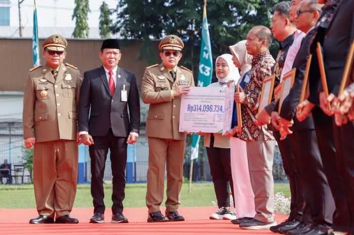 Pimpin Apel Bulan K3, Pj. Gubernur Jatim Tekankan Pentingnya Peningkatan Kapasitas SDM Pimpin Apel Bulan K3, Pj. Gubernur Jatim Tekankan Pentingnya Peningkatan Kapasitas SDM