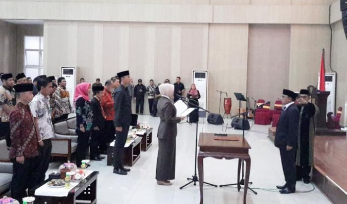 Wali Kota Batu Lantik Dirut Perumdam Among Tirto Wali Kota Batu Lantik Dirut Perumdam Among Tirto