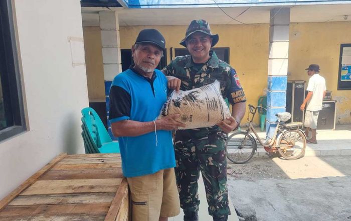 Tingkatkan Pertanian Lokal, TMMD Sidoarjo Berikan Bantuan Benih Padi Tingkatkan Pertanian Lokal, TMMD Sidoarjo Berikan Bantuan Benih Padi
