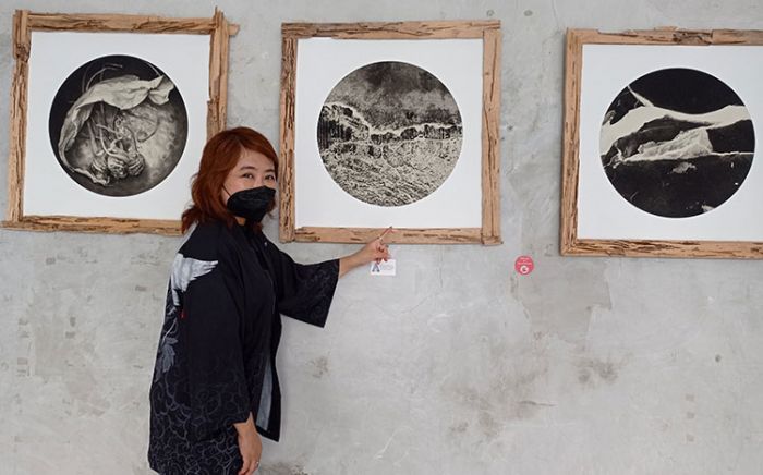 Pelukis Surabaya ini Hadirkan Konsep Medium Fotografi Pelukis Surabaya ini Hadirkan Konsep Medium Fotografi