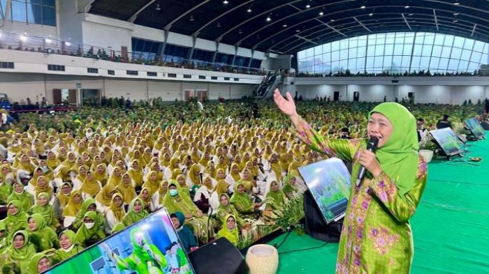 Ibunda Gus Dur Saat Hamil Tiap 3 Hari Khatamkan Al Quran Ibunda Gus Dur Saat Hamil Tiap 3 Hari Khatamkan Al Quran