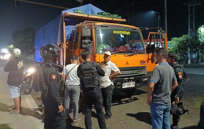 Polres Gresik Gagalkan Penyelewengan Pengiriman 500 Pipa Besi Polres Gresik Gagalkan Penyelewengan Pengiriman 500 Pipa Besi