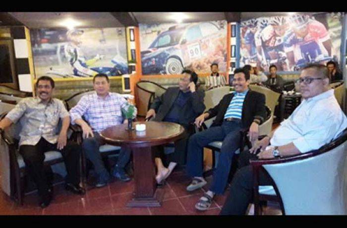 Bupati Sambari Minta Wartawan Guyub Membantu Pemda Gresik Bupati Sambari Minta Wartawan Guyub Membantu Pemda Gresik
