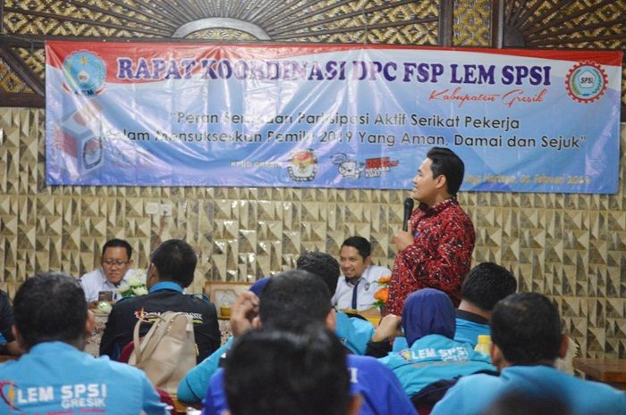 KPU Gresik Sosialisasikan Pemilu Terhadap Serikat Pekerja KPU Gresik Sosialisasikan Pemilu Terhadap Serikat Pekerja