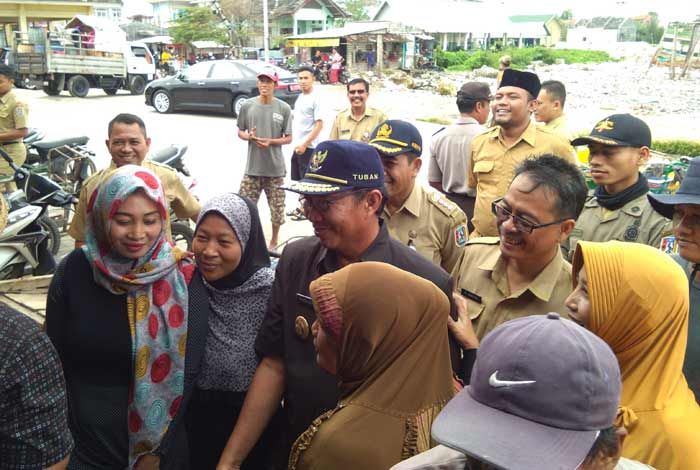 Tinjau Tempat Pelelangan Ikan, Bupati Tuban Tinjau Tempat Pelelangan Ikan, Bupati Tuban