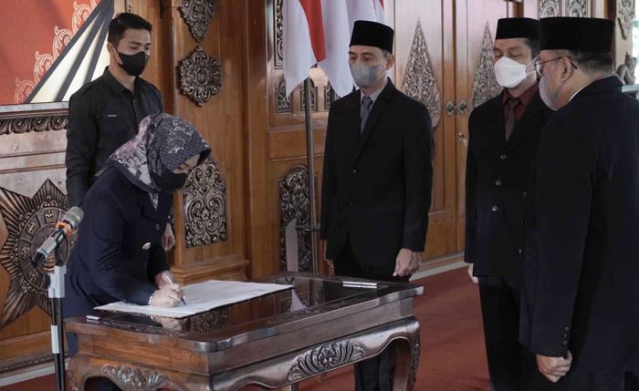Lantik 13 Pejabat Struktural Baru, Berikut Pesan Wali Kota Mojokerto Lantik 13 Pejabat Struktural Baru, Berikut Pesan Wali Kota Mojokerto