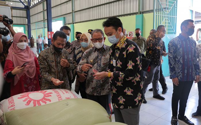 Tinjau Resi Gudang di Tuban, Wamendag: Masih Banyak SRG yang Belum Optimal