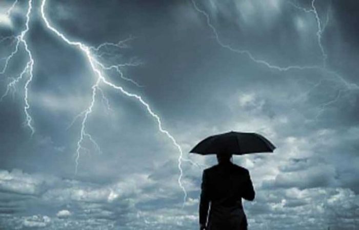 Prakiraan Cuaca Sidoarjo Hari ini, Rabu 5 Februari: Tarik dan Balongbendo Bakal Hujan Petir Prakiraan Cuaca Sidoarjo Hari ini, Rabu 5 Februari: Tarik dan Balongbendo Bakal Hujan Petir
