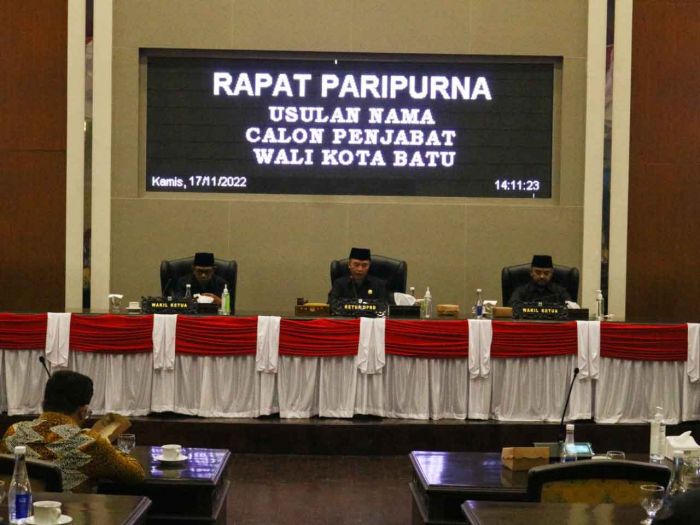 DPRD Umumkan 3 Nama Calon Pj Wali Kota Batu, Ada Kadiskominfo Jatim DPRD Umumkan 3 Nama Calon Pj Wali Kota Batu, Ada Kadiskominfo Jatim