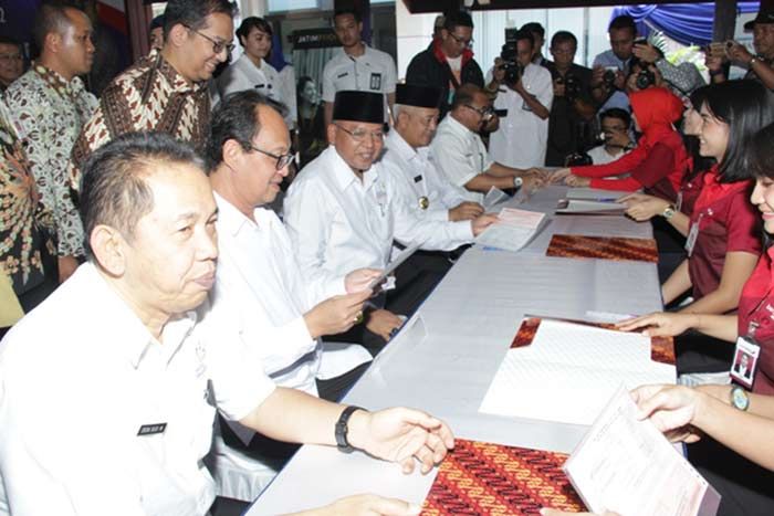 Ajak Warga Taat Pajak, Bupati Malang Resmikan 2 Kantor Sekaligus Ajak Warga Taat Pajak, Bupati Malang Resmikan 2 Kantor Sekaligus