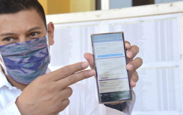 Agar Penyaluran Bantuan Corona Transparan, Wali Kota Kediri Luncurkan Aplikasi CekBansos Agar Penyaluran Bantuan Corona Transparan, Wali Kota Kediri Luncurkan Aplikasi CekBansos