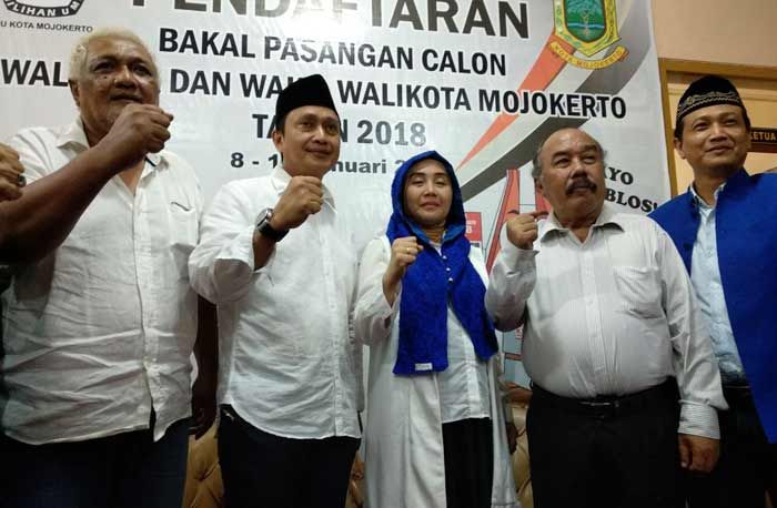 Putri Sulung Mantan Wali Kota Maju Pilkada Kota Mojokerto 2018 Putri Sulung Mantan Wali Kota Maju Pilkada Kota Mojokerto 2018