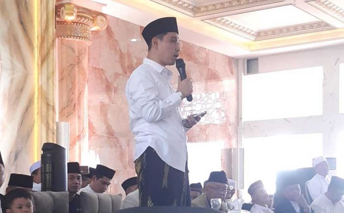 Gus Barra dan Gus Iqdam Hadiri Tasyakuran dan Doa Bersama Keberangkatan Jemaah Haji Tahun 2024 Gus Barra dan Gus Iqdam Hadiri Tasyakuran dan Doa Bersama Keberangkatan Jemaah Haji Tahun 2024