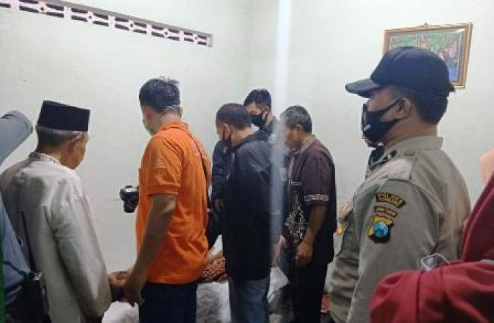 Balita 2 Tahun Meninggal Dunia di Jombang Usai Bermain Air dengan Teman Sebaya Balita 2 Tahun Meninggal Dunia di Jombang Usai Bermain Air dengan Teman Sebaya