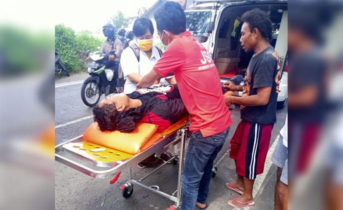 Gara-gara Jalan Berlubang, Wartawan TV Lokal di Jember Kecelakaan di Jalur Nasional