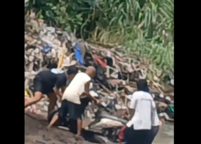 Asyik Memancing, Warga Bangil Pasuruan Temukan Motor Terkubur di Tepi Sungai, Diduga Hasil Curanmor