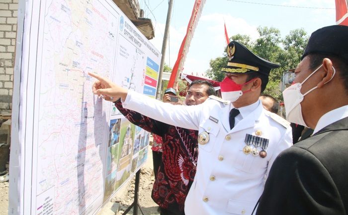 Resmikan SPAM Mojolagres di HUT RI, Bupati Yuhronur Harap Masyarakat Bisa Nikmati Air Bersih Resmikan SPAM Mojolagres di HUT RI, Bupati Yuhronur Harap Masyarakat Bisa Nikmati Air Bersih