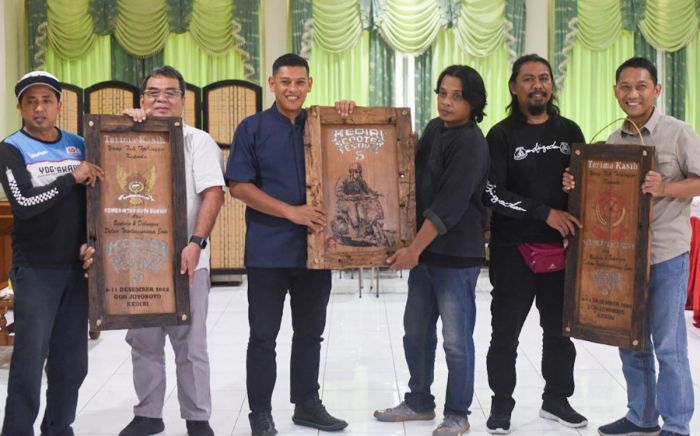 Wali Kota Kediri Apresiasi Suksesnya Kediri Scooter Festival #5 Wali Kota Kediri Apresiasi Suksesnya Kediri Scooter Festival #5