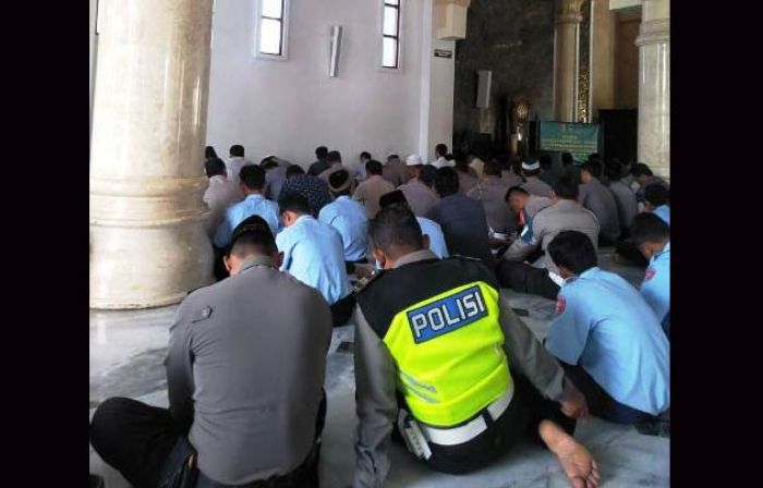 Ratusan Jamaah Masjid Darul Fallah Pacitan Gelar Istighosah Untuk Korban Palu, Sigi, dan Donggala