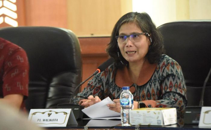 Pj Wali Kota Kediri Beri Arahan Dalam FGD Likuiditas Dana Pihak Ketiga Pj Wali Kota Kediri Beri Arahan Dalam FGD Likuiditas Dana Pihak Ketiga