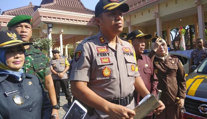 Siap Amankan Lebaran, Polres Lamongan Gelar Pasukan Ops Ketupat Semeru 2019 Siap Amankan Lebaran, Polres Lamongan Gelar Pasukan Ops Ketupat Semeru 2019