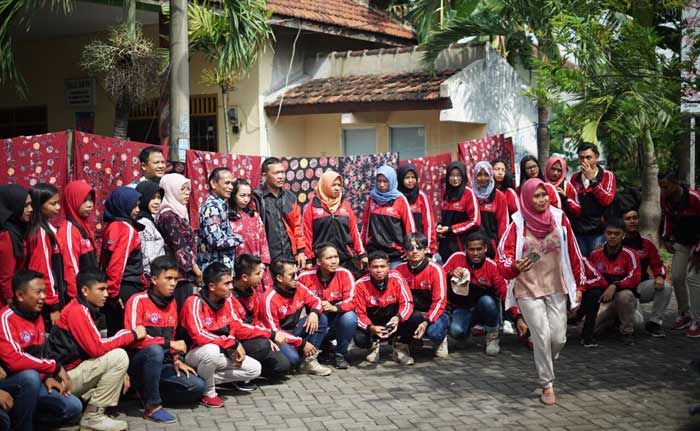 Pemuda Perwakilan 34 Provinsi Dikenalkan Batik Tulis Sidoarjo