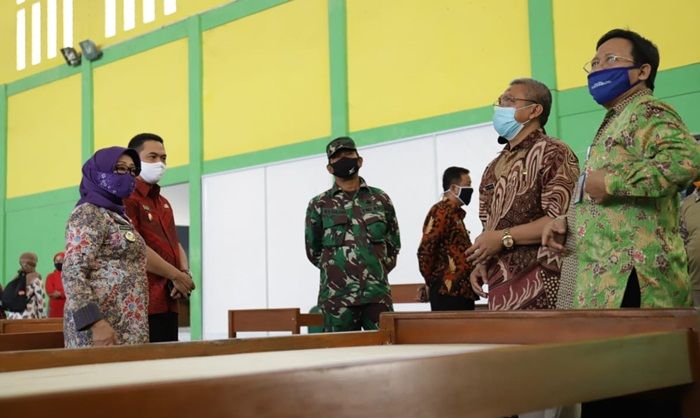 Gedung Tenis Indoor Jombang Dijadikan Ruang Isolasi Covid-19 Gedung Tenis Indoor Jombang Dijadikan Ruang Isolasi Covid-19