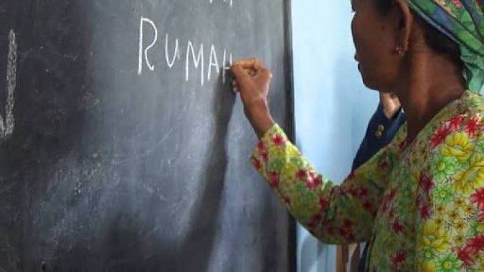 Lamongan Klaim Bebas Buta Aksara Lamongan Klaim Bebas Buta Aksara
