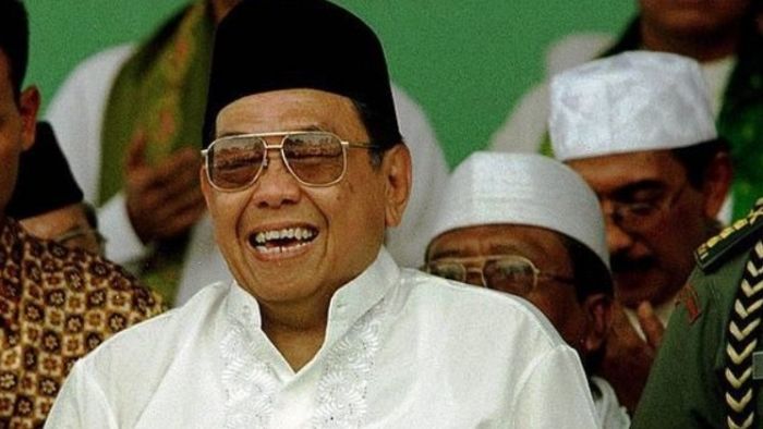 Gus Dur Enggan Dipanggil Kiai, Lebih Suka Dipanggil Gus, Alasannya Kocak Gus Dur Enggan Dipanggil Kiai, Lebih Suka Dipanggil Gus, Alasannya Kocak