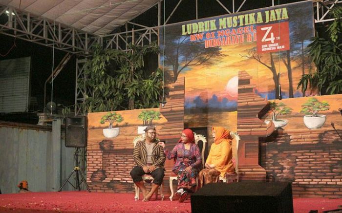 Pemkot Surabaya Siapkan Formula Baru Bagi Pekerja Seni di Tengah Pandemi Pemkot Surabaya Siapkan Formula Baru Bagi Pekerja Seni di Tengah Pandemi