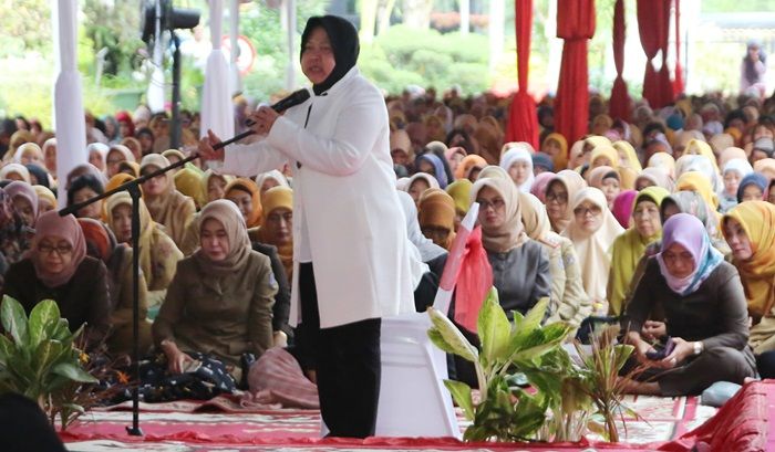 Wali Kota Risma Gelar Doa Lintas Agama untuk Keselamatan Kota Surabaya Wali Kota Risma Gelar Doa Lintas Agama untuk Keselamatan Kota Surabaya