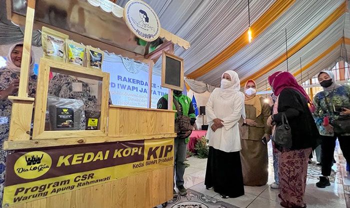 IWAPI Jatim Diminta Percepat Transformasi Digital dan Perkuat Hilirisasi UMKM Berbasis Hortikultura IWAPI Jatim Diminta Percepat Transformasi Digital dan Perkuat Hilirisasi UMKM Berbasis Hortikultura