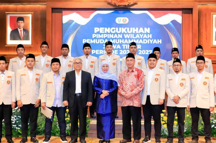 Gubernur Khofifah Optimis Pemuda Muhammadiyah Jadi Referensi Anak Muda Bangsa untuk Menjaga NKRI Gubernur Khofifah Optimis Pemuda Muhammadiyah Jadi Referensi Anak Muda Bangsa untuk Menjaga NKRI