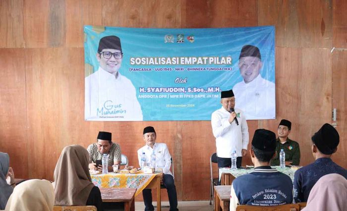 Syafiuddin Sosialisasikan 4 Pilar di Pondok Pesantren Manbaul Hikam Syafiuddin Sosialisasikan 4 Pilar di Pondok Pesantren Manbaul Hikam