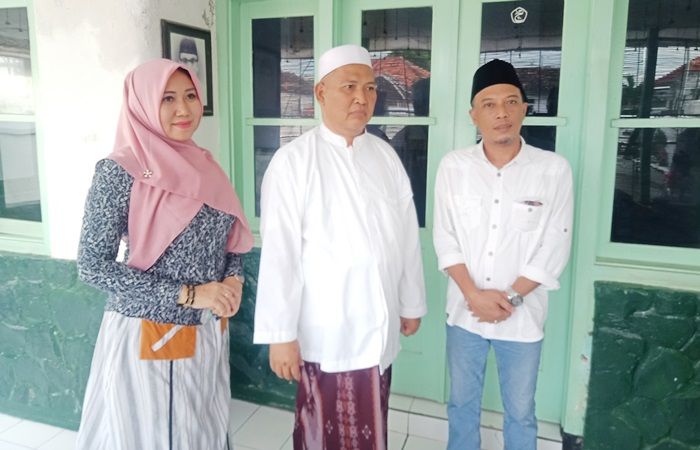 Maju Jadi Calon Anggota DPD RI, Ning Lia Mohon Doa Restu KH Mustofa Lekok Pasuruan Maju Jadi Calon Anggota DPD RI, Ning Lia Mohon Doa Restu KH Mustofa Lekok Pasuruan