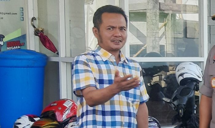 Ketua KPU Bangkalan Tantang Direktur BPN Prabowo-Sandi Buka Data Kecurangan Ketua KPU Bangkalan Tantang Direktur BPN Prabowo-Sandi Buka Data Kecurangan
