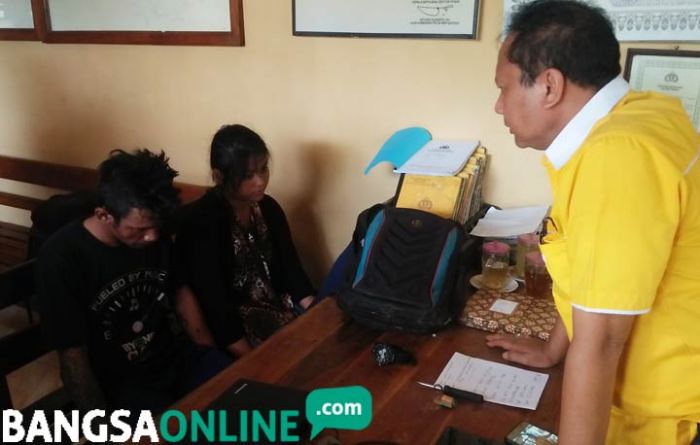 Pasangan Kekasih di Jombang Kepergok Pemilik Rumah Saat Nekat Mencuri, Nyaris Babak Belur Pasangan Kekasih di Jombang Kepergok Pemilik Rumah Saat Nekat Mencuri, Nyaris Babak Belur
