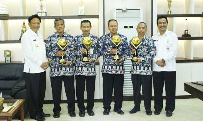 Pemkab Gresik Koleksi 19 Adiwiyata Mandiri Pemkab Gresik Koleksi 19 Adiwiyata Mandiri