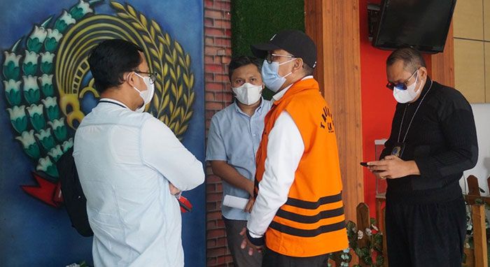 Mantan Bupati Probolinggo Ditahan di Medaeng Mantan Bupati Probolinggo Ditahan di Medaeng