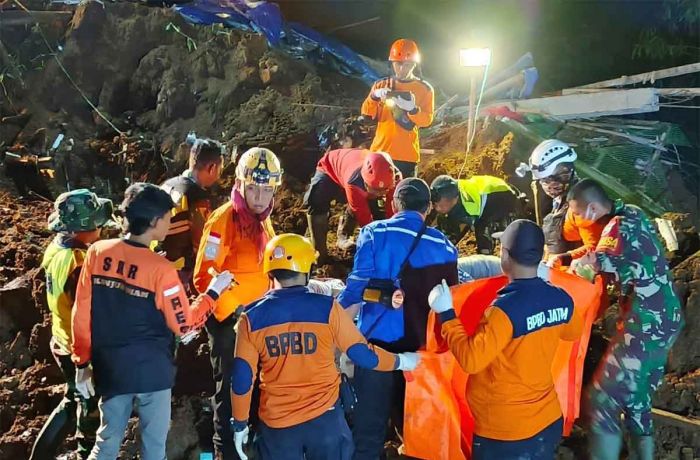 Longsor di Kesamben Blitar, BPBD Jatim Lakukan ini Longsor di Kesamben Blitar, BPBD Jatim Lakukan ini
